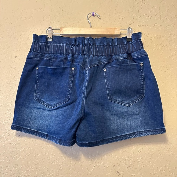 Flamingo  Dark Blue Jean Shorts with Golden Chain Drawstring - Picture 4 of 8